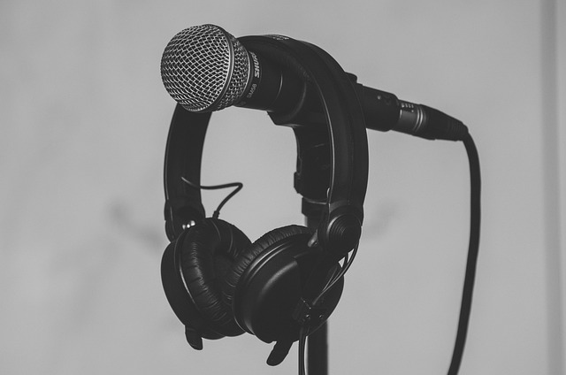 Jak wybrać najlepszy mikrofon do nagrywania podcastów?